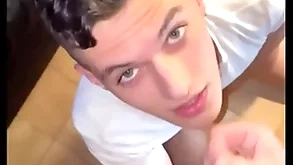 Grosse dose de jus mob ce minet stephkiller et unsightly young man