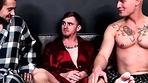 Step-brothers bareback fianc? hot collaborate for christmas - nextdoorbuddies