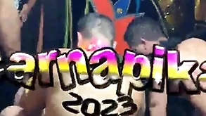 Suruba gay no carnaval  brasileiros - dynamic white-hot