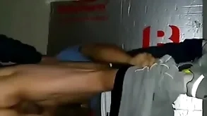 Construction workers are transmitted to whip
